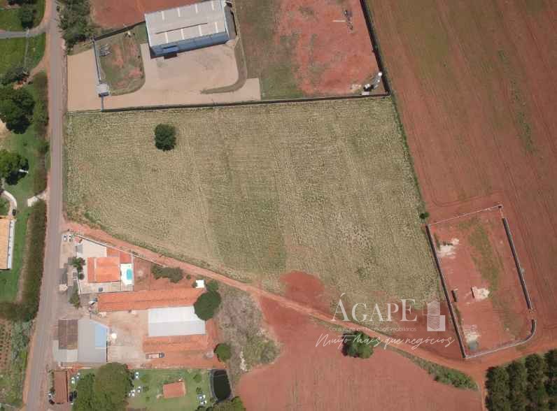 Área na Rodovia dos Agricultores